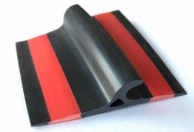 Привальный брус 70мм (Черно-Красный) купить по выгодной цене 165 руб. в магазине RiverMart.ru