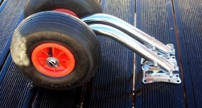 Быстросъёмные транцевые колеса (укороченные) | RiverMart.ru
